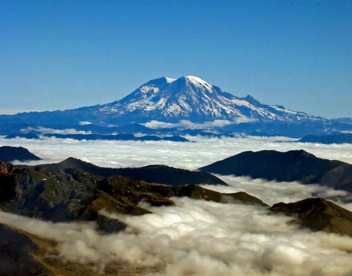 Mt rainier to mt st helens