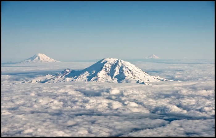 Helens rainier